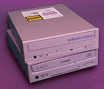 Plextor PlexWriter PX-W1210A, Yamaha Lightspeed CRW2100S-VK
