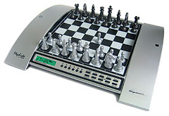 (Klik za uvećanje: JPEG, 47 KB) Saitek Mephisto Chess Explorer